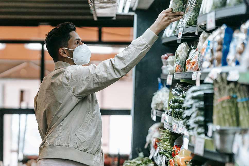 Hypermarkets and supermarkets Hypermarkets and supermarkets